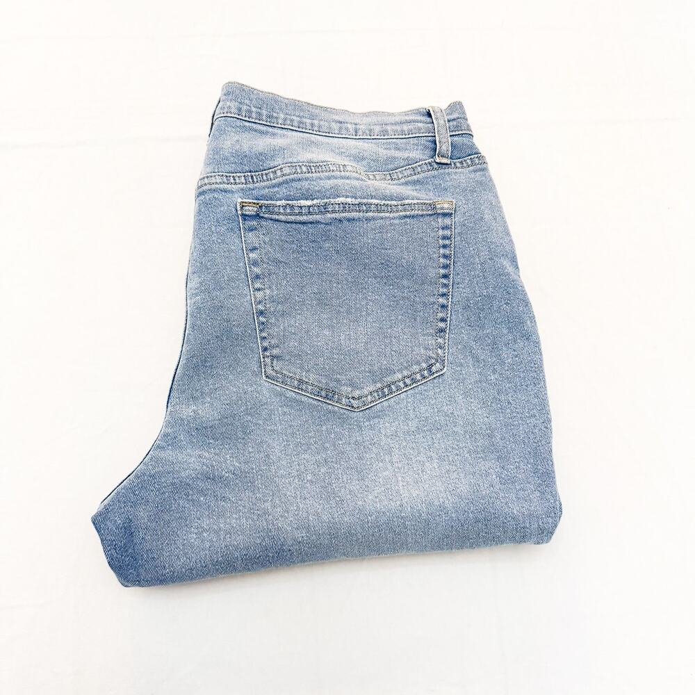 Oliver Logan Crosby Relaxed Taper Glow Denim Light Wash Denim Jeans Size 33